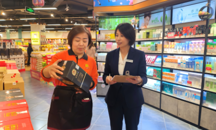 表率帶動(dòng)   細心耐心扎實(shí)服務(wù); 強化技能   筑牢金威品牌形象